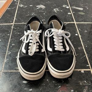 Vans Old Skool Black and White Sneakers: size W9 M7.5